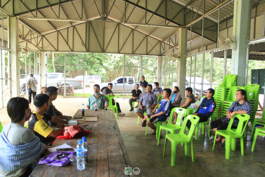 Thong Pha Phum Sep 2020 : Meeting for presenting the alternative crops for reducing elephant impacts at Huai Khayeng Thong Pha Phum Sep 2020 : Meeting for presenting the alternative crops for reducing elephant impacts at Huai Khayeng