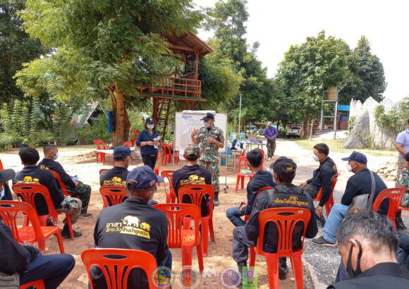 เวทีถอดบทเรียนอาสาเฝ้าระวังช้างป่าภูหลวง