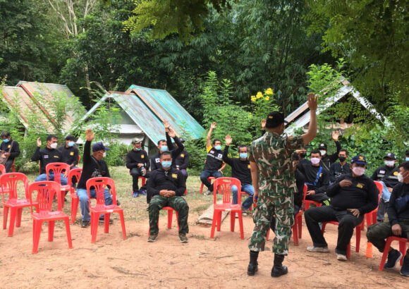 อาสาเฝ้าระวังช้างป่า ภูหลวง